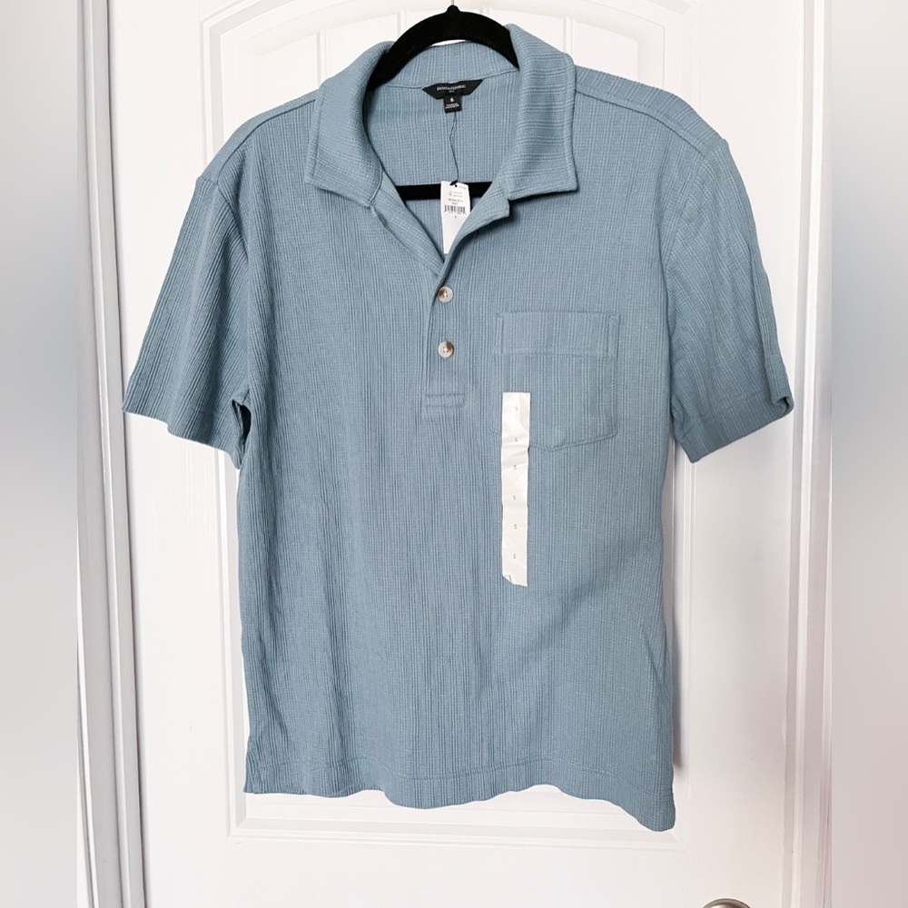 Men’s Banana Republic Slate Blue Polo Shirt Size Small Button Detail Spring